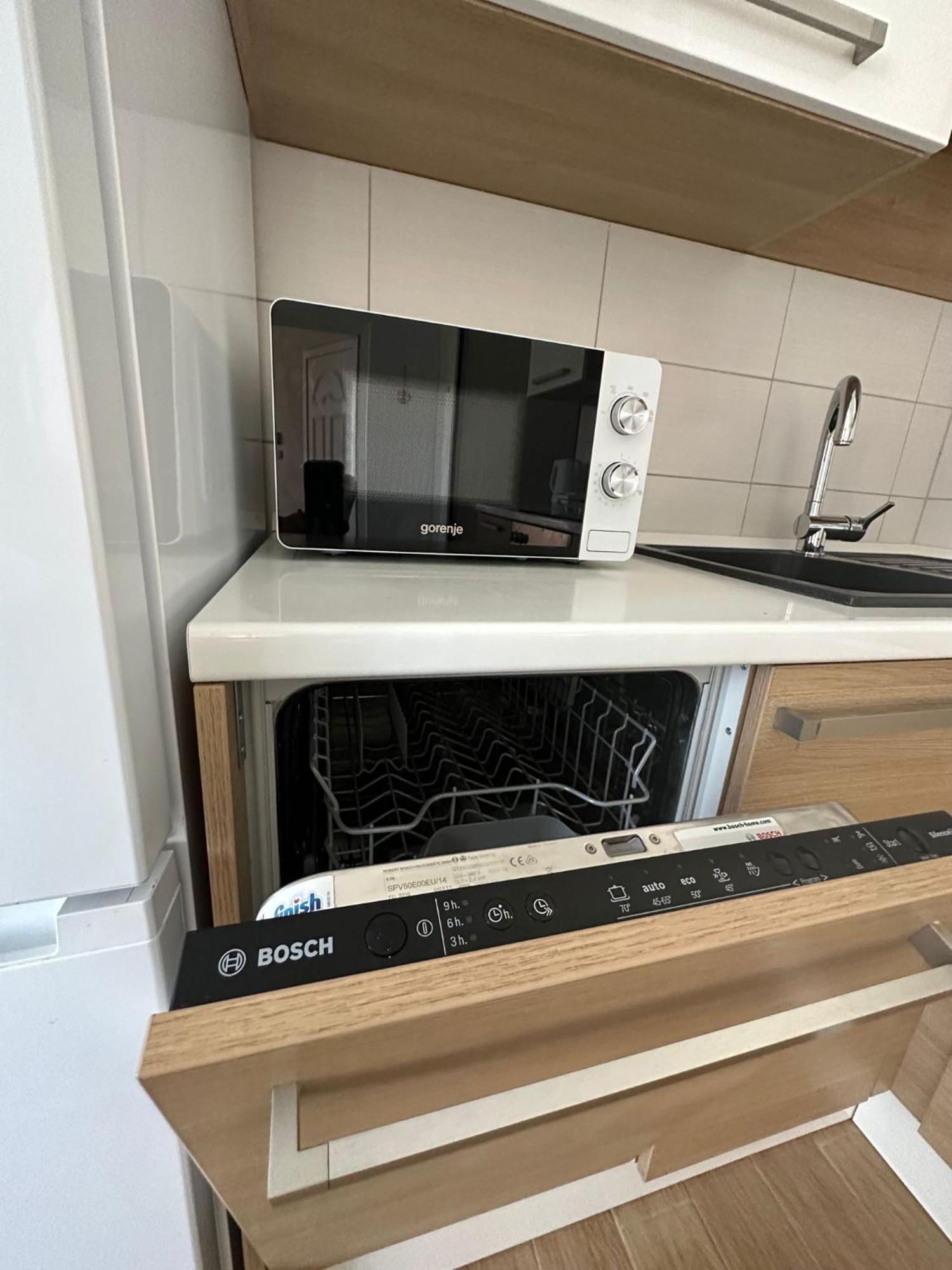 Apartments Vinse Near Rab Center Раб Екстериор снимка